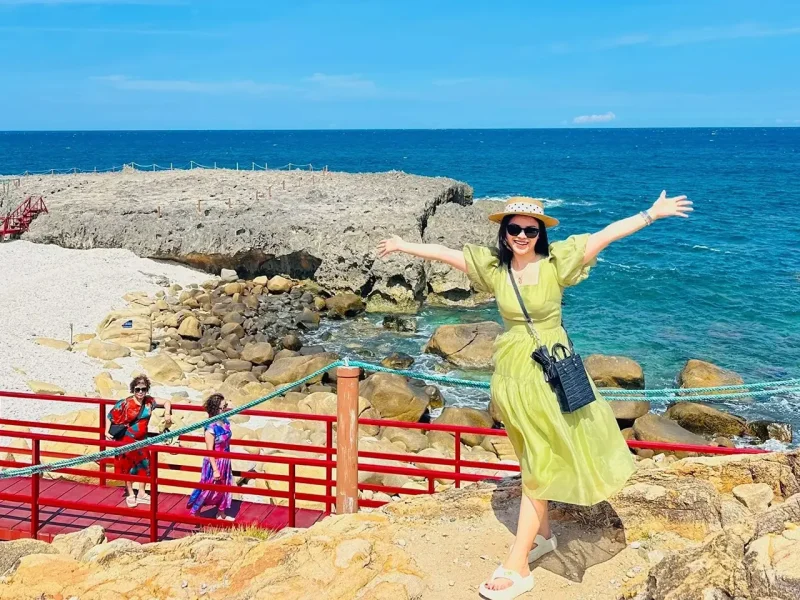 Ninh Thuan Tour: Rai Cave - Vinh Hy Bay - Vineyard - Sheep Farm