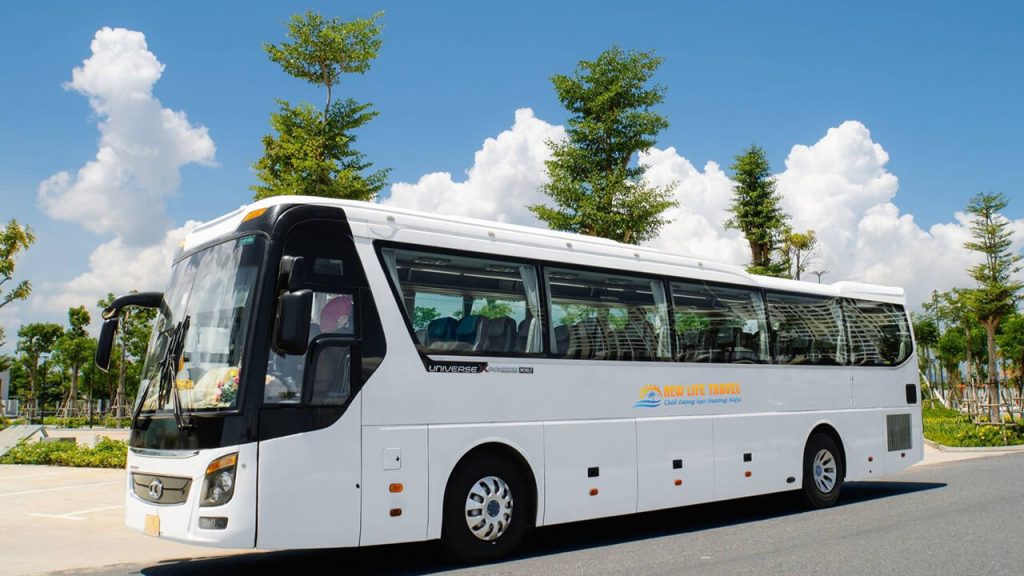 Hyundai Universe 45-seater touring coach for private Cam Ranh Airport transfer to Nha Trang hotels and resorts
