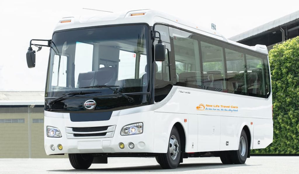 Spacious Isuzu Samco Felix 35-seater tourist coach engineered for reliable mountain pass group travel to Da Lat