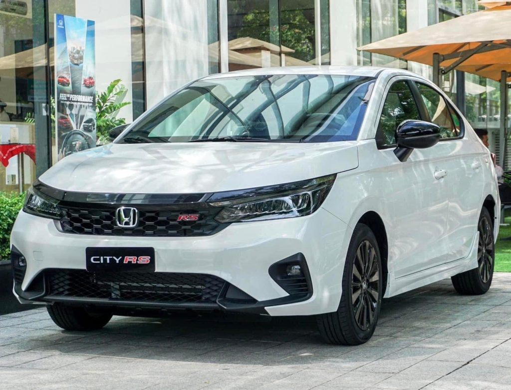 Well-maintained 4-seater private sedan fleet offering clean, air-conditioned airport transfers in Nha Trang