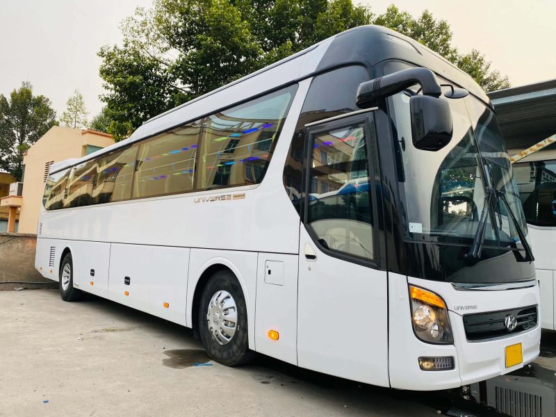 Modern Hyundai Universe 45-seater touring coach ready for 2-day 1-night tour from Nha Trang to Da Lat highlands