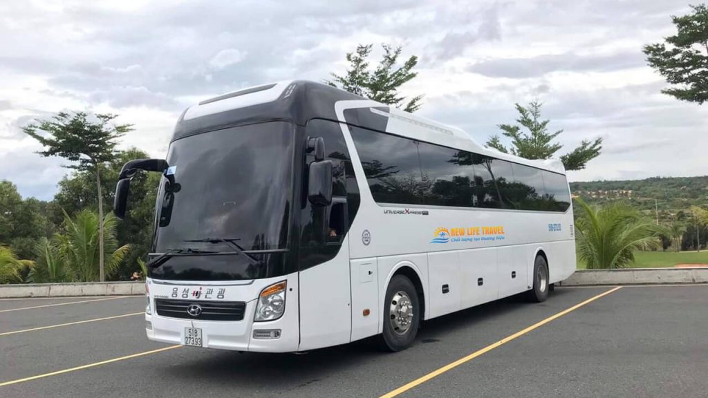 High-floor 45-seater touring coach fleet providing safe, reliable transfers between Cam Ranh Airport and Nha Trang