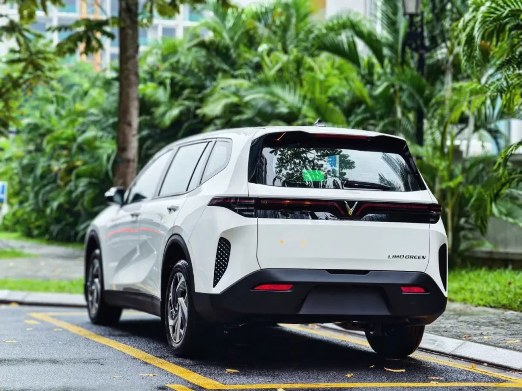 Zero-emission VinFast Limo Green electric cars providing smooth airport transfers in Nha Trang and Cam Ranh
